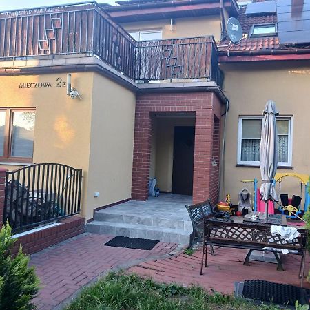 W.Mieczowa Apartment ชวีโนวิชแจ ภายนอก รูปภาพ