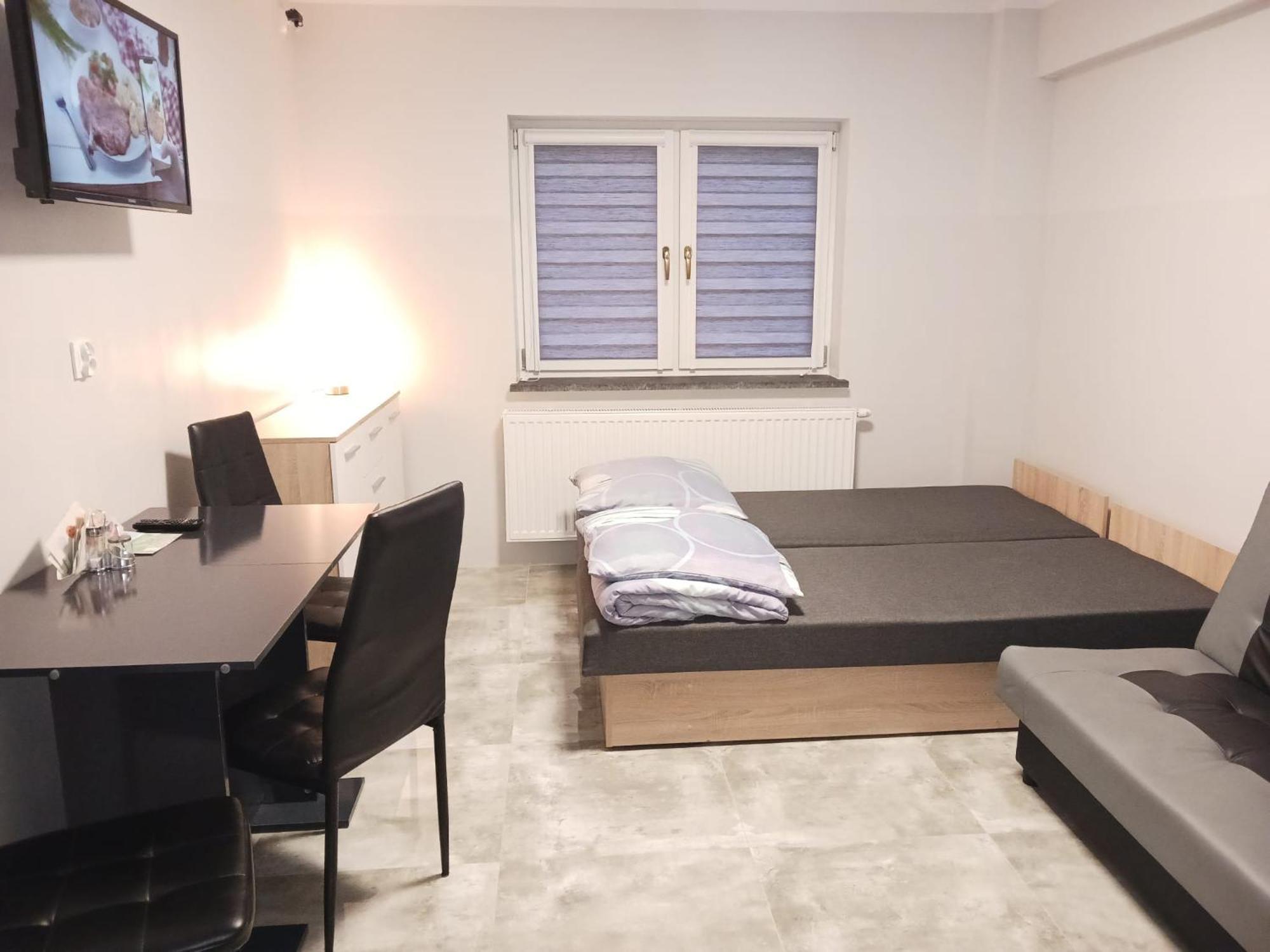 W.Mieczowa Apartment ชวีโนวิชแจ ภายนอก รูปภาพ